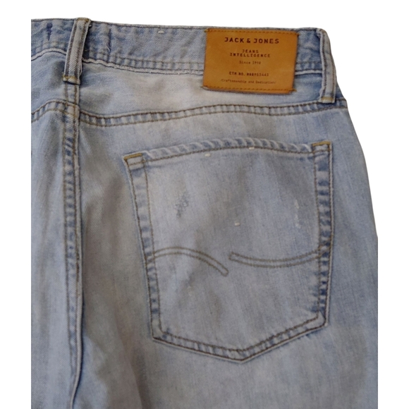 Jack & Jones Men's Faded Blue Slim Fit Jeans - Picture 5 of 8